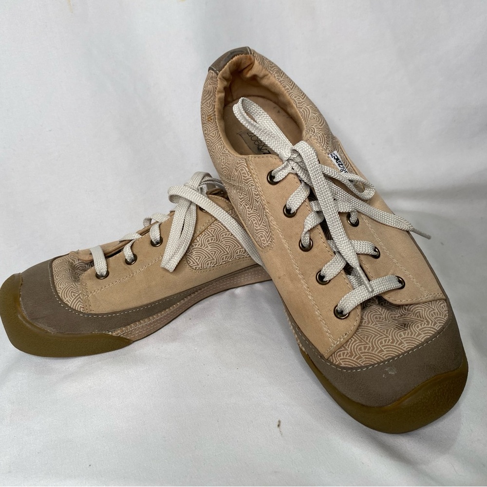 Zoe&Zac sneakers 8.5